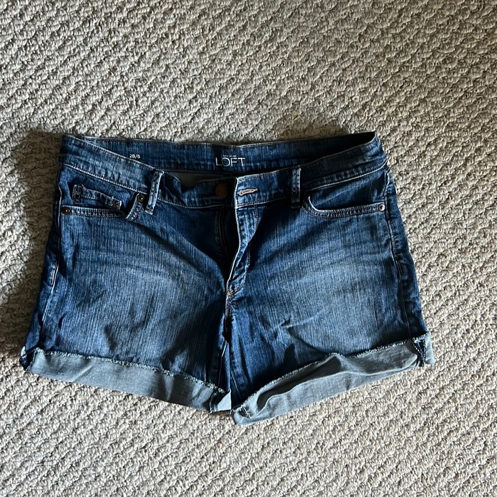 ✨3 for 15✨ Ann Taylor Loft Cuffed Jean Shorts